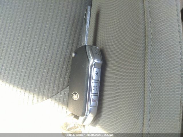 3KPF24ADXME318363 KIA Forte Lxs