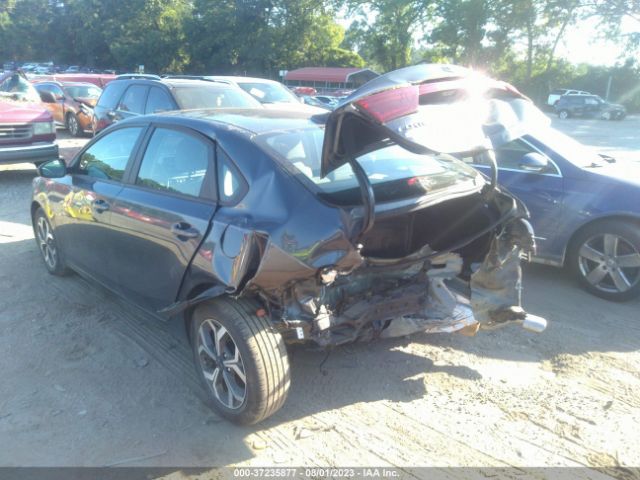 3KPF24ADXME318363 KIA Forte Lxs