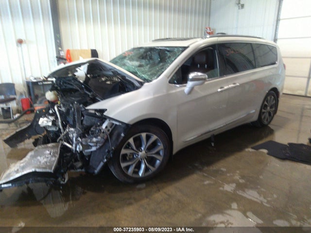 Chrysler Pacifica Limited 2017 2C4RC1GG8HR706089 Image 2