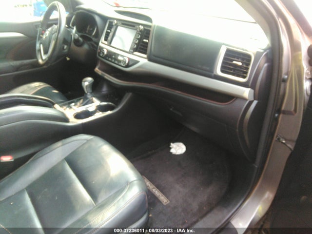 2015 TOYOTA HIGHLANDER XLE VIN: 5TDJKRFH3FS171086