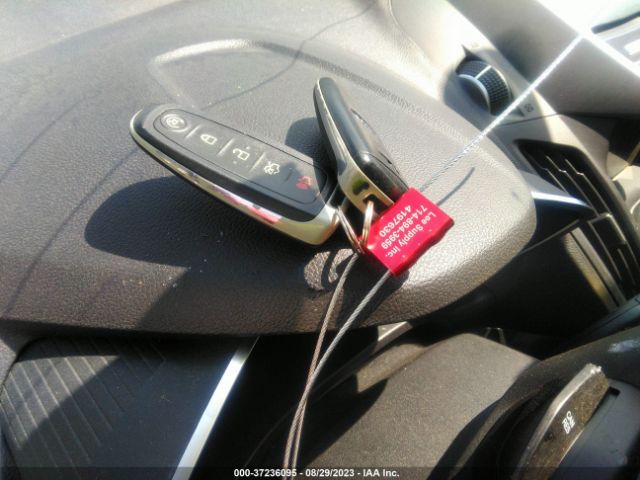 1FADP5FUXHL107061 Ford C-max Energi Titanium