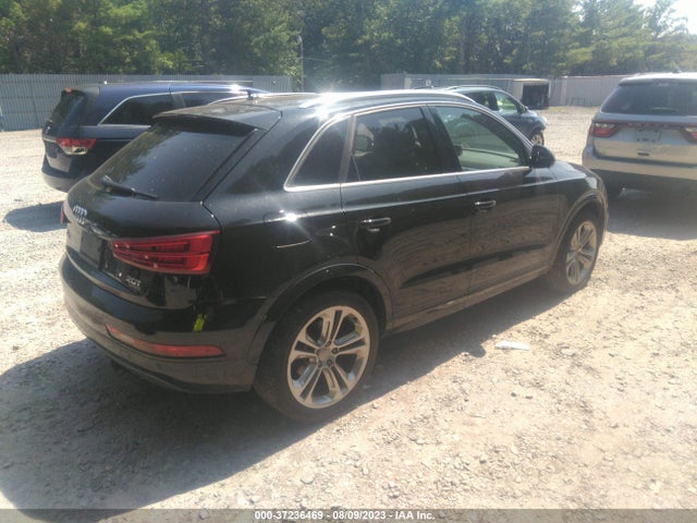 WA1JCCFS2HR003022 Audi Q3 Premium Plus