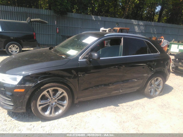 WA1JCCFS2HR003022 Audi Q3 Premium Plus