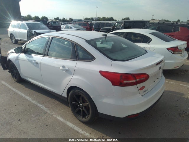 Ford FOCUS SE 2016 1FADP3F23GL365472 Image 3