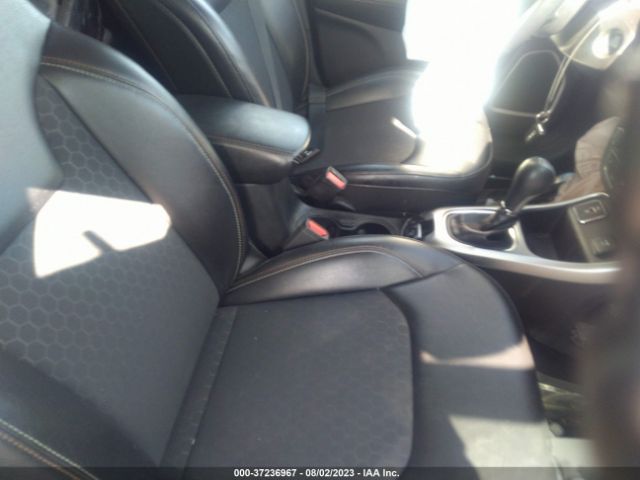 3C4NJCBB1KT715510 Jeep Compass Latitude