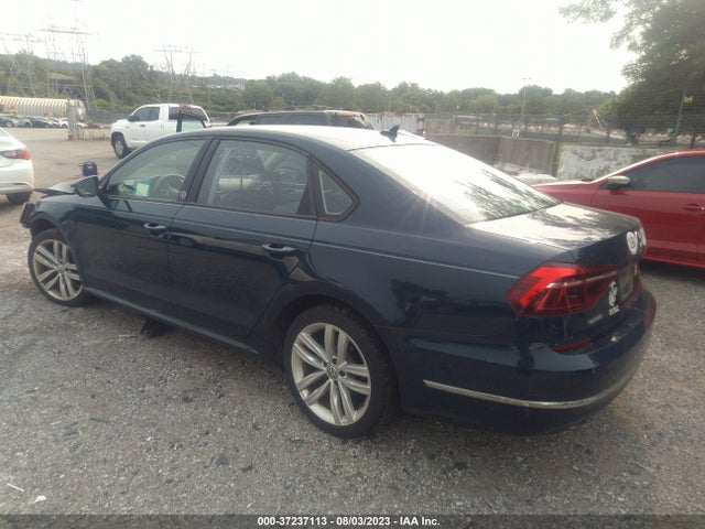 1VWLA7A36KC006153 Volkswagen Passat 2.0t Wolfsburg Edition