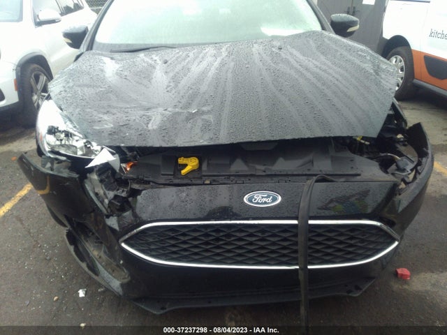 2015 FORD FOCUS SE VIN: 1FADP3F22FL273218