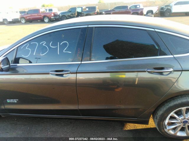 3FA6P0PU2HR329833 Ford Fusion Energi Se