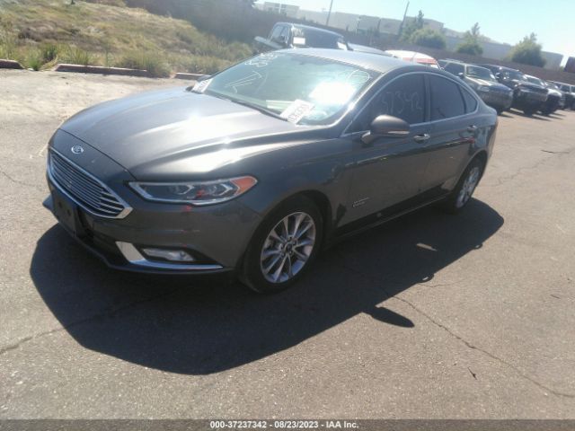 3FA6P0PU2HR329833 Ford Fusion Energi Se