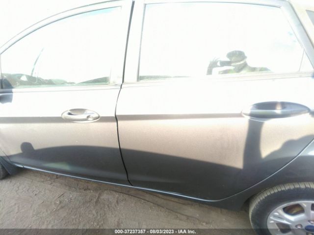 3FADP4BJ9EM148295 Ford FIESTA SE