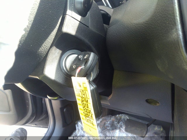 2016 FORD FOCUS SE VIN: 1FADP3F27GL300902
