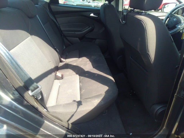 2016 FORD FOCUS SE VIN: 1FADP3F27GL300902