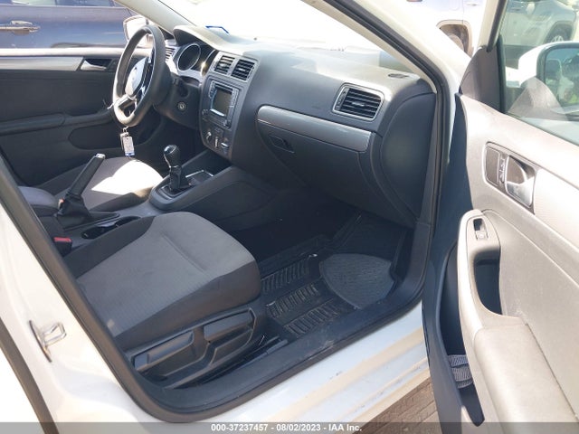 3VW167AJ0HM313333 Volkswagen Jetta 1.4t S
