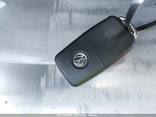 WVGAV7AX4FW575360 Volkswagen TIGUAN S