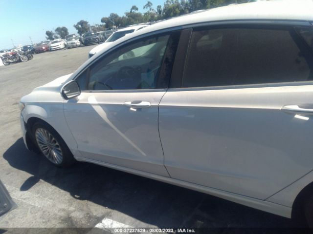 3FA6P0RU3ER208818 Ford Fusion Titanium Hybrid