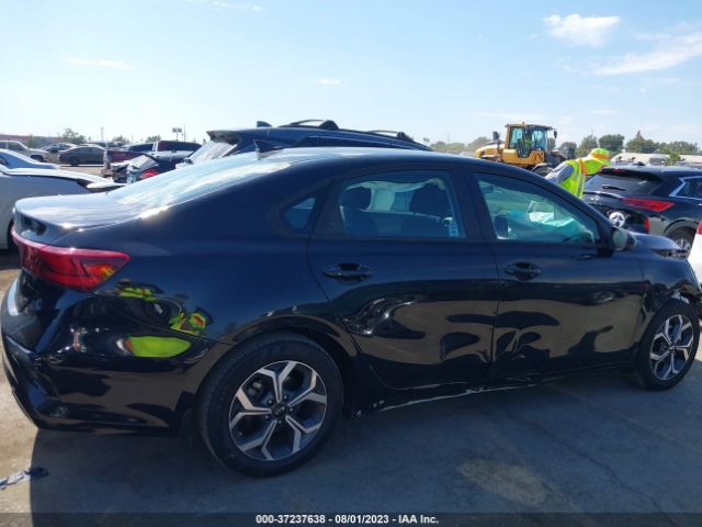 3KPF24AD5ME331912 KIA Forte Lxs