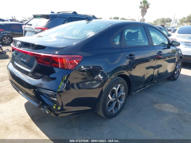 3KPF24AD5ME331912 KIA Forte Lxs