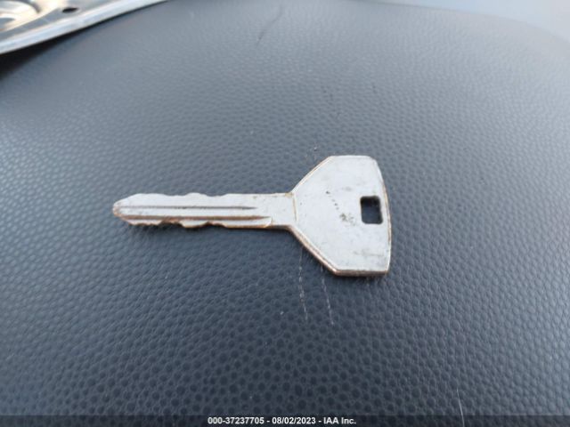 KNDJN2A28H7464884 KIA Soul Base