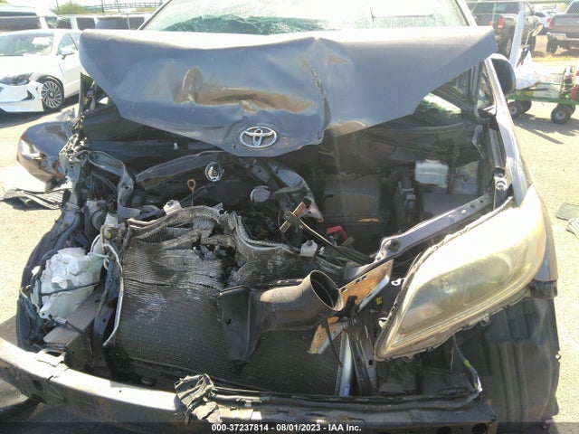 Toyota SIENNA SE 2017 5TDXZ3DC5HS887615 Image 17
