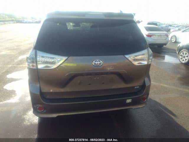Toyota SIENNA SE 2017 5TDXZ3DC5HS887615 Image 9