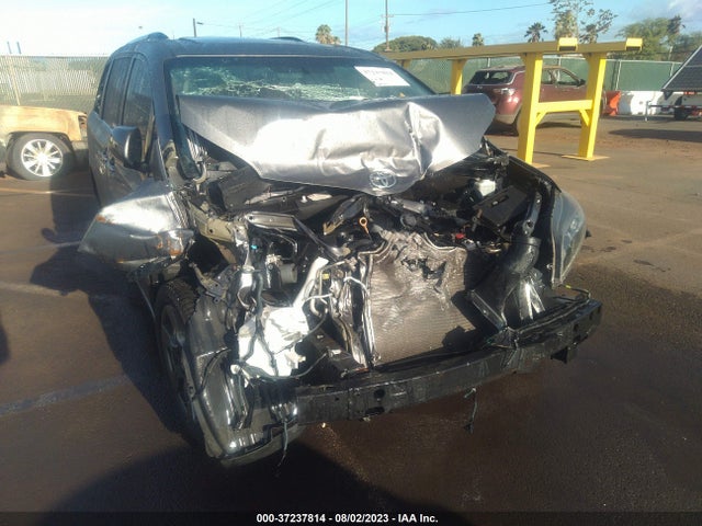 Toyota SIENNA SE 2017 5TDXZ3DC5HS887615 Image 13