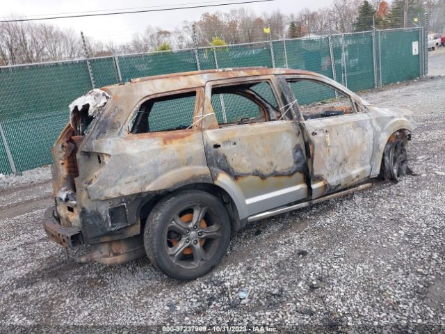 3C4PDCGBXFT722986 Dodge Journey Crossroad