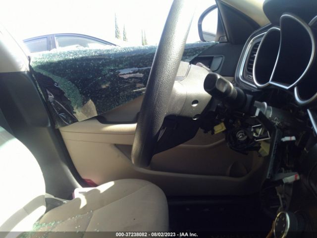 KNAGM4A71F5646744 KIA Optima Lx