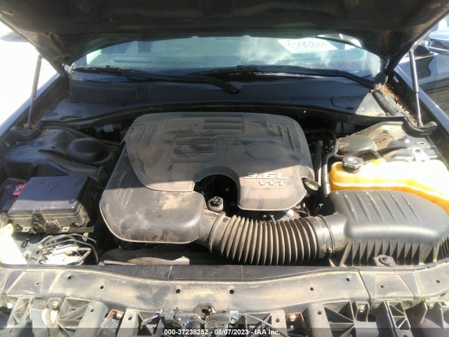 2C3CCAEG8GH238463 Chrysler 300 300c