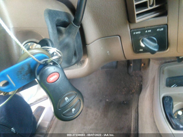 2003 DODGE DURANGO SLT VIN: 1D4HS48N63F568147