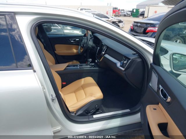YV4102WK9L1047662 Volvo V60 CROSS COUNTRY