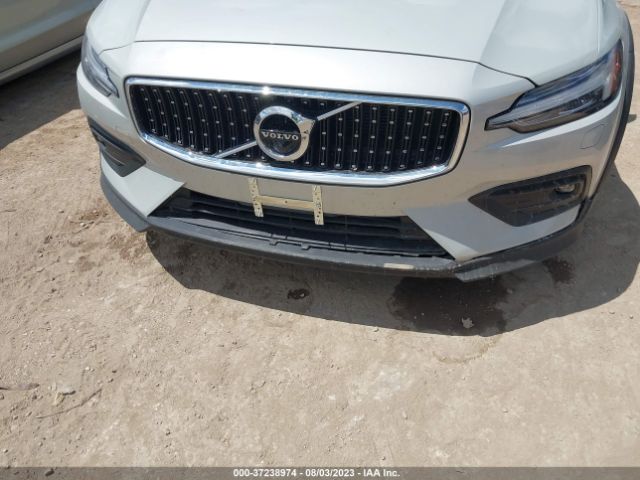 YV4102WK9L1047662 Volvo V60 CROSS COUNTRY