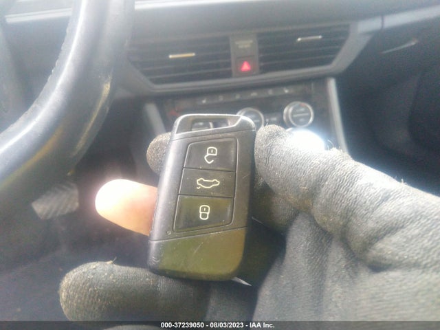 3VWG57BU0KM087629 Volkswagen Jetta Sel Premium