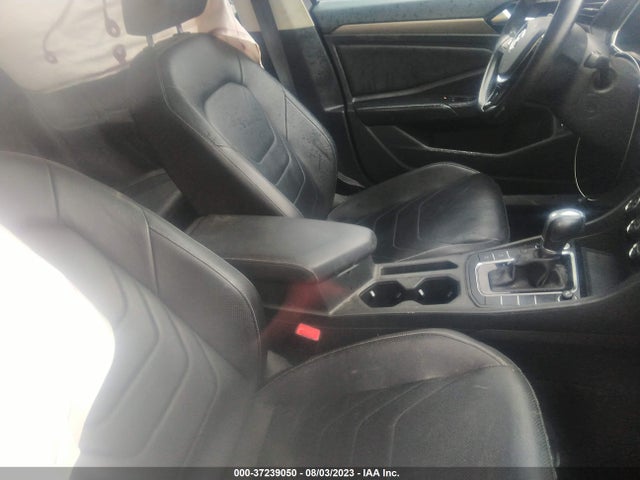 3VWG57BU0KM087629 Volkswagen Jetta Sel Premium