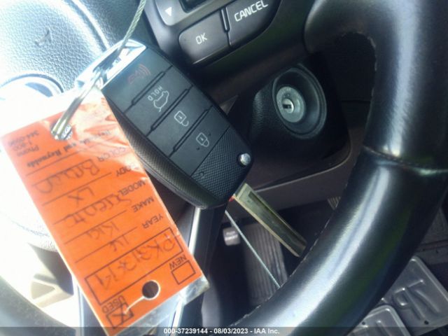 5XYPG4A33GG092168 KIA SORENTO LX