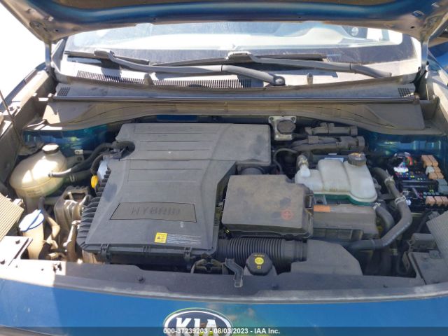 KNDCB3LC8H5094593 KIA NIRO LX