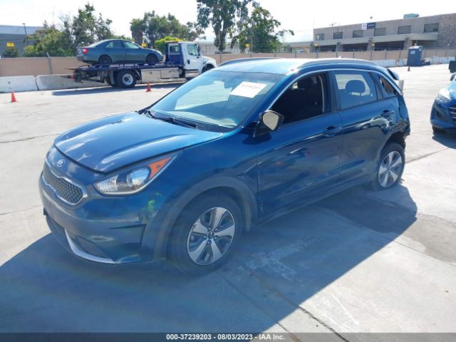 KNDCB3LC8H5094593 KIA NIRO LX