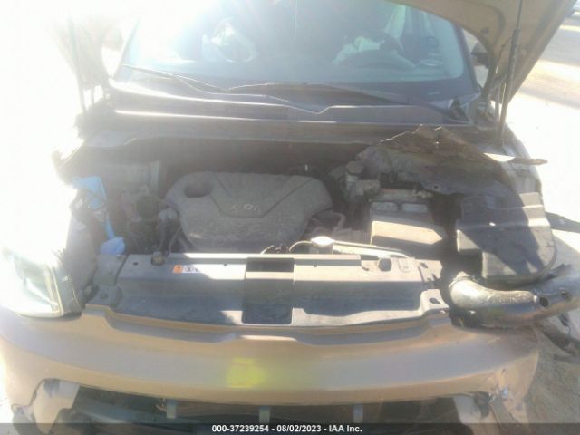 KNDJN2A27G7317857 KIA Soul Base