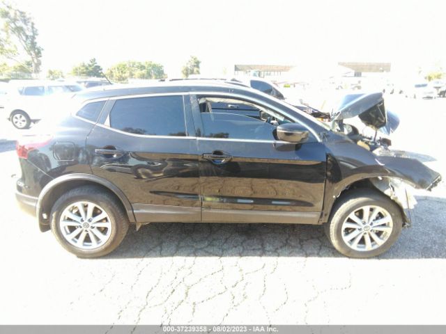 JN1BJ1CP0KW242049 Nissan Rogue Sport Sv