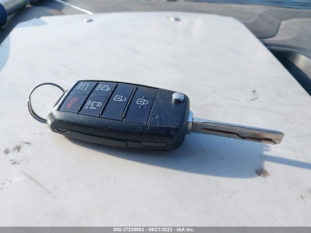 KNDMB5C19F6026437 KIA SEDONA LX