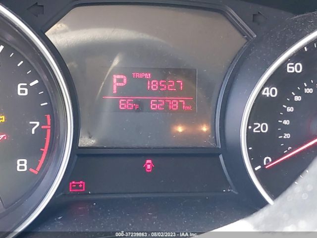 KNDMB5C19F6026437 KIA SEDONA LX