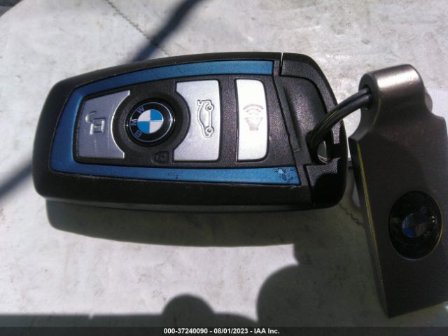 WBA8E1C3XHA156890 BMW 3 Series 330e Iperformance