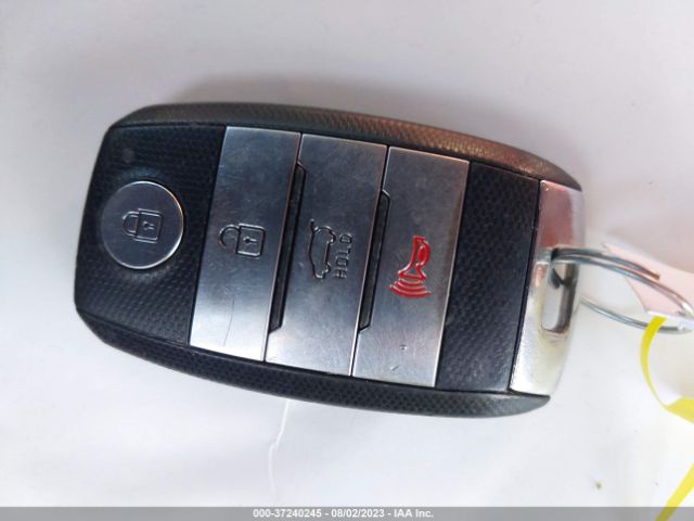 5XYPK4A51HG231764 KIA Sorento Sx V6