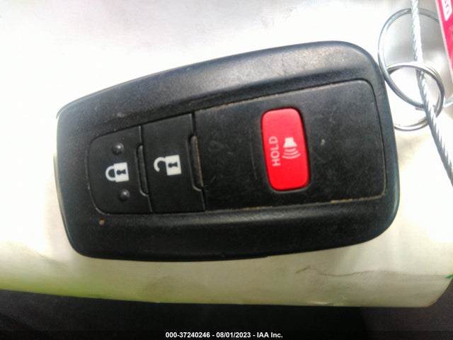 Toyota C-HR XLE 2021 JTNKHMBX3M1098603 Image 11