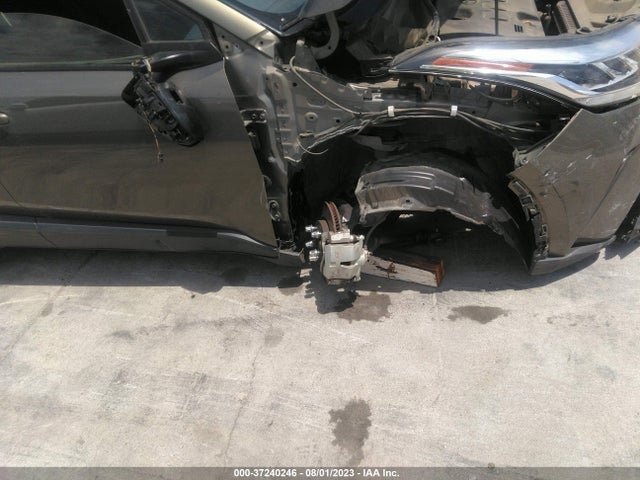 Toyota C-HR XLE 2021 JTNKHMBX3M1098603 Image 6