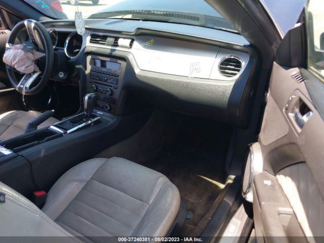 1ZVBP8AM0E5201845 Ford Mustang V6