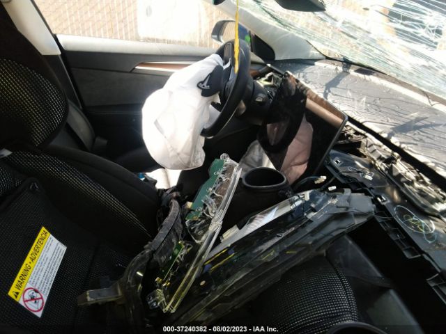 5YJ3E1EA8PF385020 Tesla MODEL 3