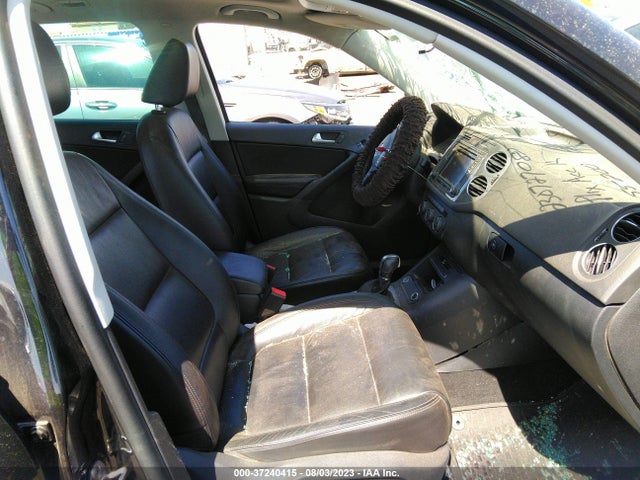 WVGTV7AXXHK006077 Volkswagen Tiguan Sport