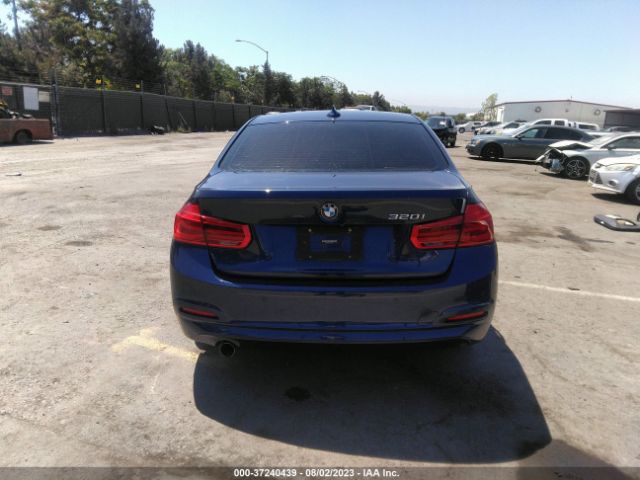 WBA8A9C3XHK864741 BMW 3 Series 320i