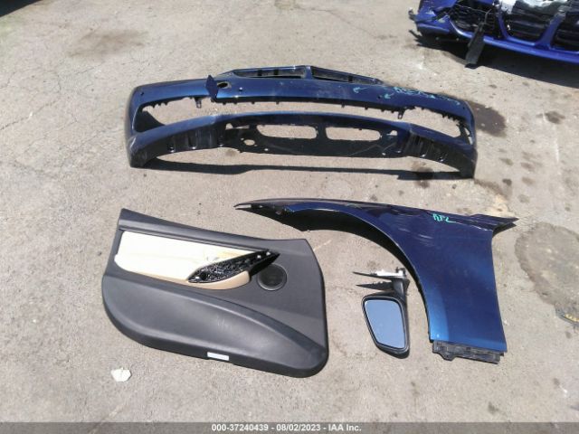 WBA8A9C3XHK864741 BMW 3 Series 320i