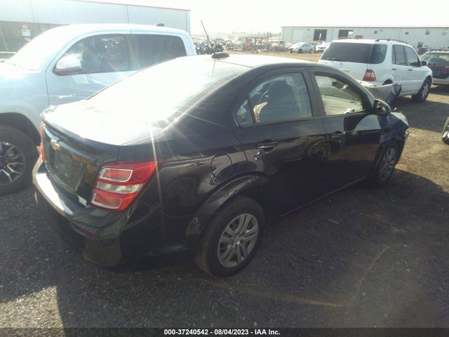 Chevrolet SONIC LS 2017 1G1JB5SHXH4137829 Image 4